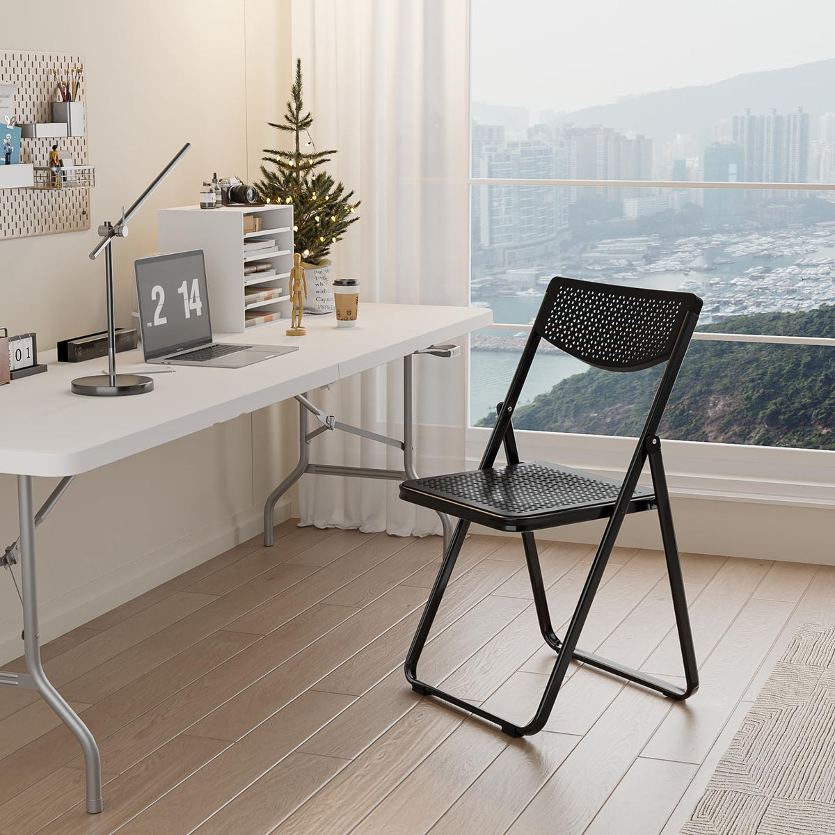 Black Plastic Folding Chairs with Mesh Seat, 10 Pack Q754