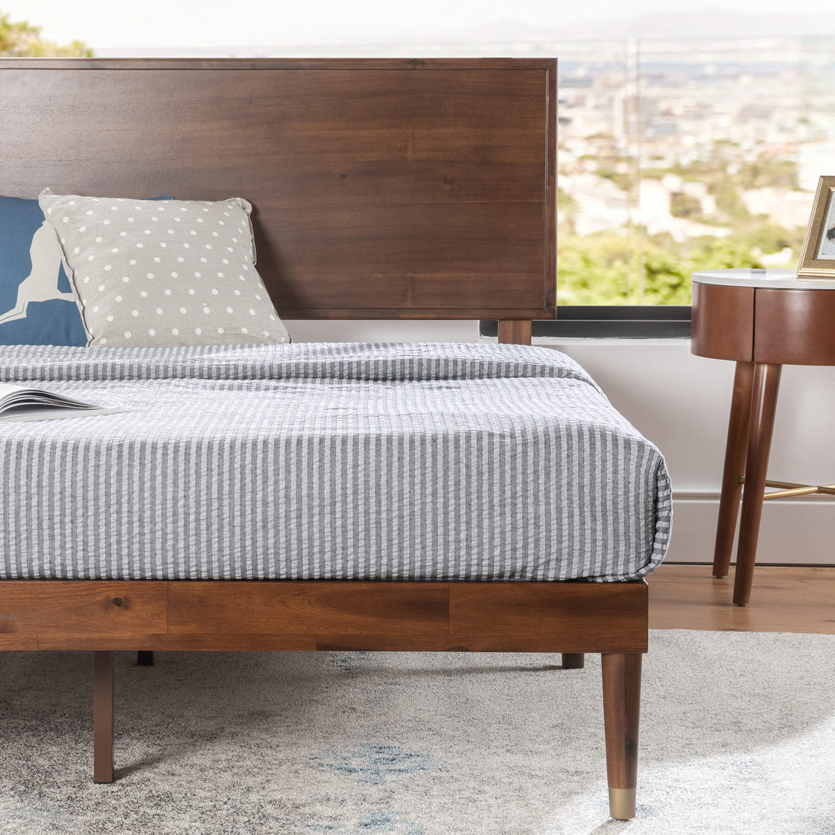 King Brown Wood Platform Bed Frame with Adjustable Headboard C800928
