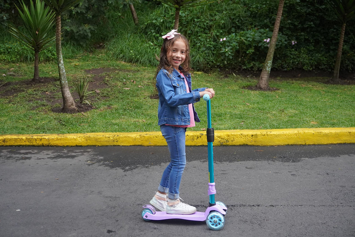3 Wheel Scooter with Light Up Wheels A603